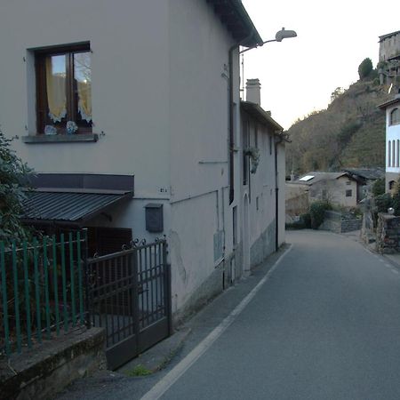 Typical Apartment In Valtellina Sondrio Bagian luar foto