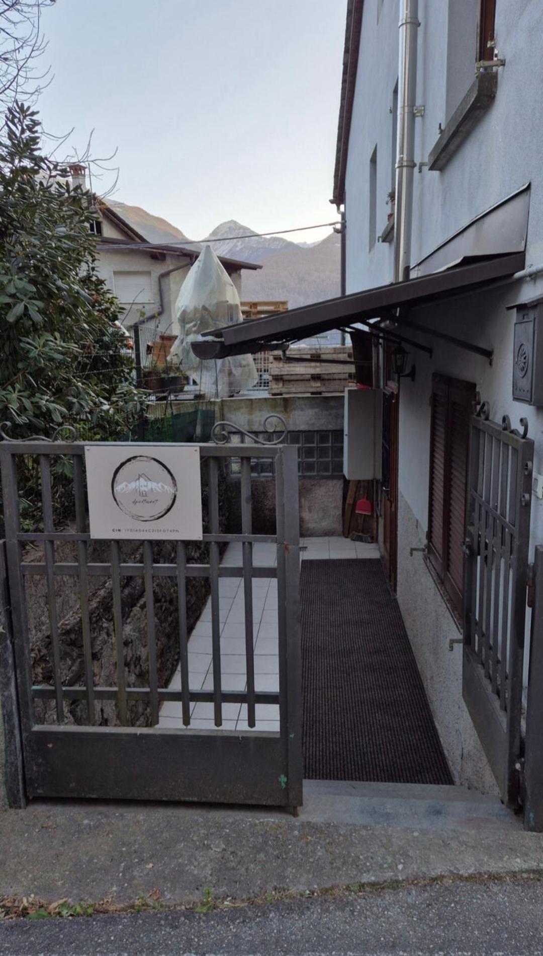 Typical Apartment In Valtellina Sondrio Bagian luar foto